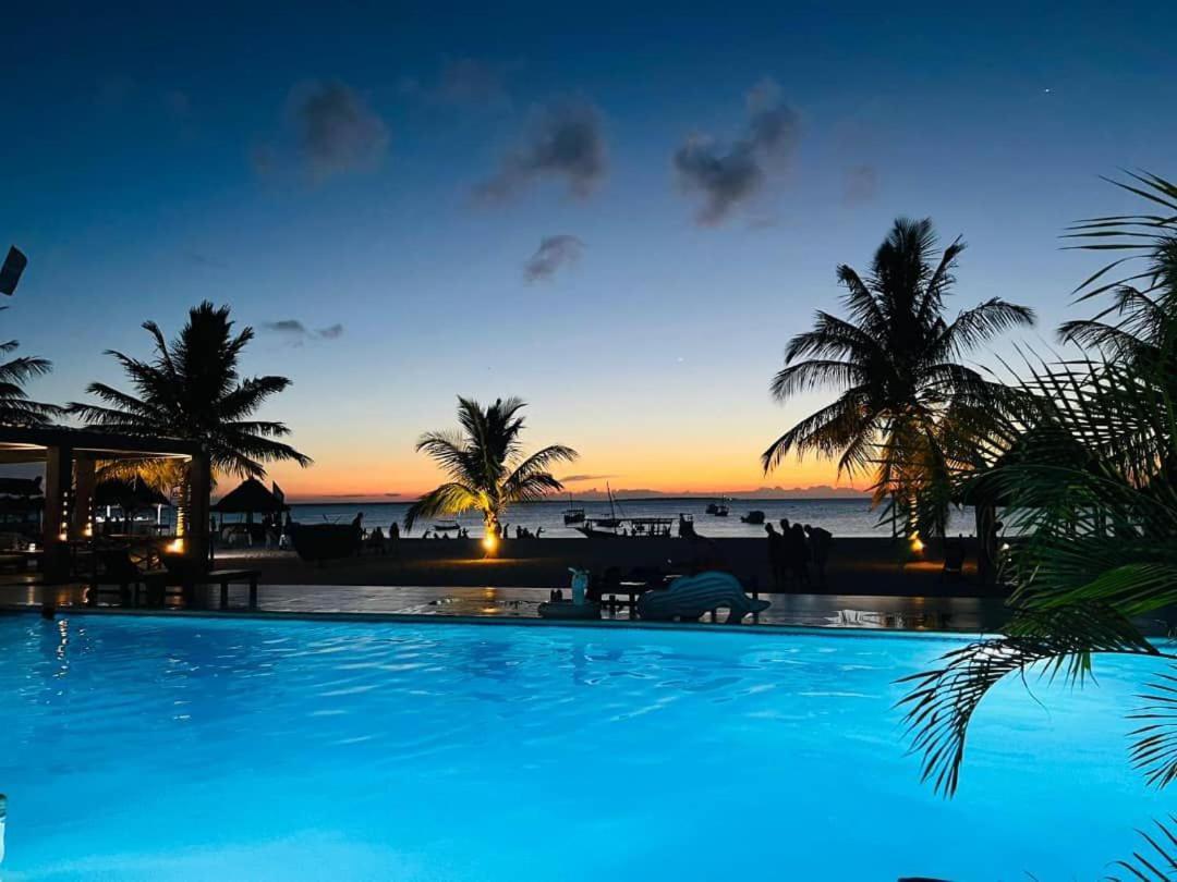 Sunset Kendwa Beach Hotel Exterior photo
